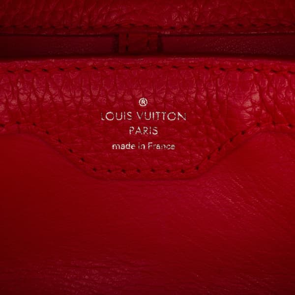 Pre-owned Louis Vuitton Taurillon Capucines BB Red