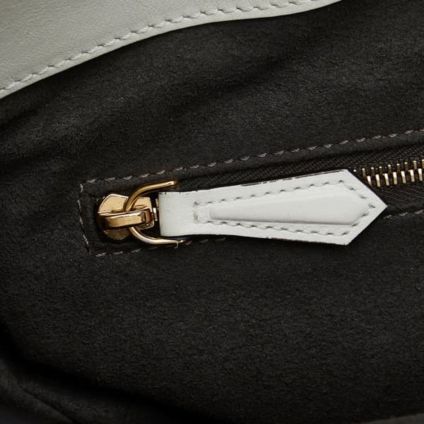 Pre-owned Fendi Medium Glacier FF Tote White