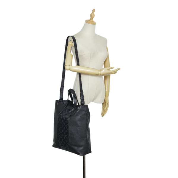 Pre-owned Louis Vuitton Taigarama Outdoor Tote  Black