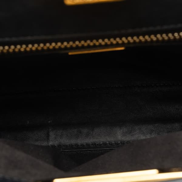 Pre-owned Fendi Medium Peekaboo Satchel Black