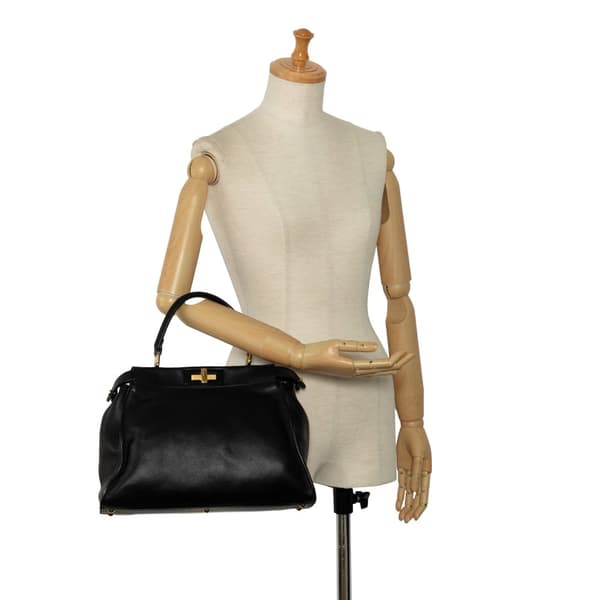 Pre-owned Fendi Medium Peekaboo Satchel Black