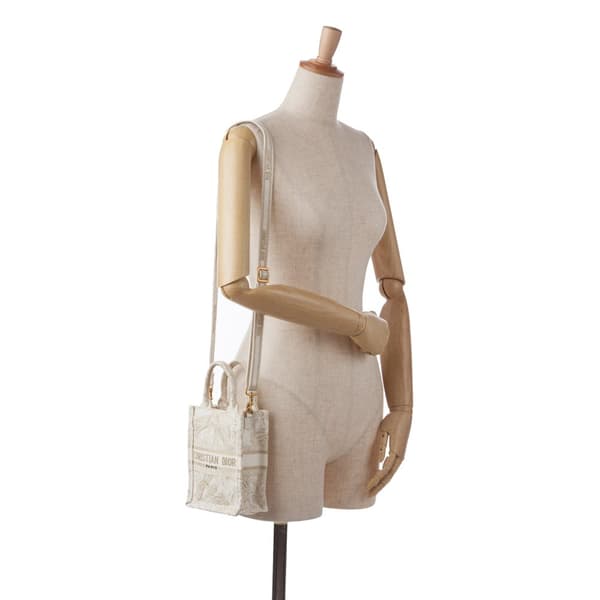 Pre-owned Dior Mini Jardin D'Hiver Vertical Book Tote White