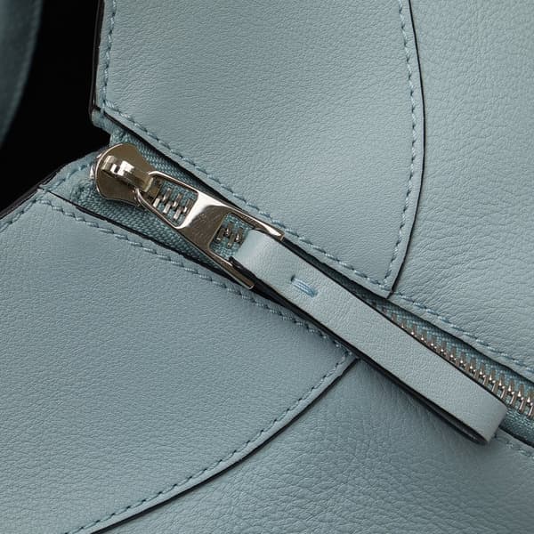 Pre-owned LOEWE Small Hammock Blue