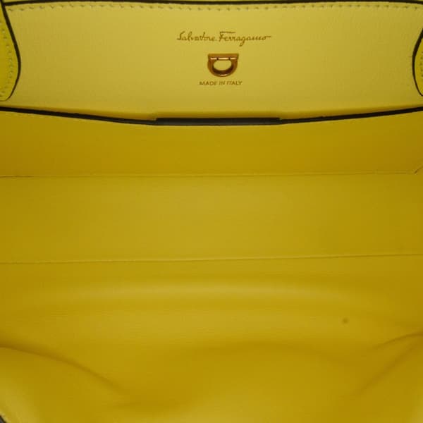 Pre-owned Ferragamo Trifolio Long Top Handle Yellow