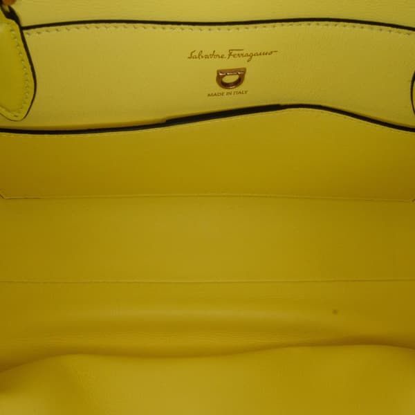 Pre-owned Ferragamo Trifolio Long Top Handle Yellow