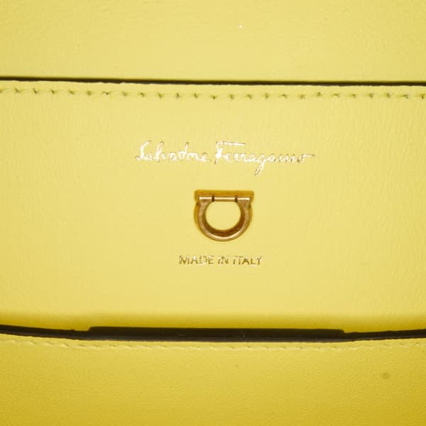 Pre-owned Ferragamo Trifolio Long Top Handle Yellow
