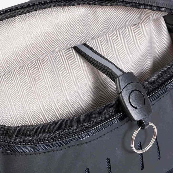 Hart Crossbody Light Compact