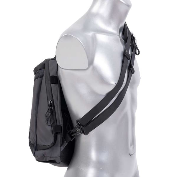 Hart Crossbody Light Compact