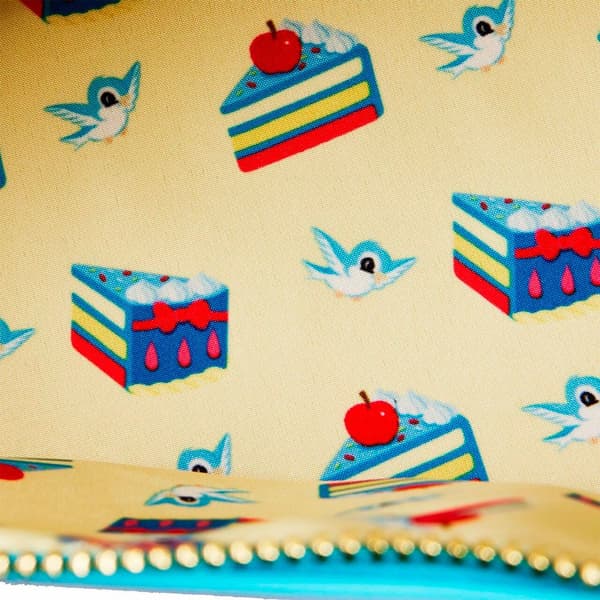 Loungefly Axelväska Disney Snow White And The Seven Dwarfs Cake Cosplay Flerfärgad