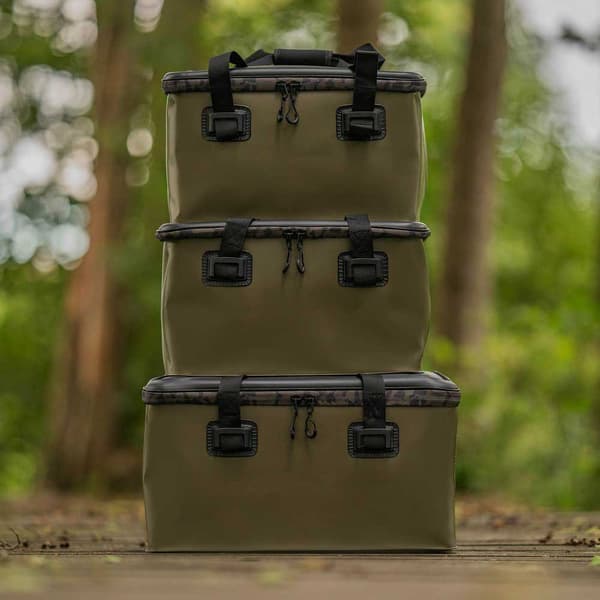Avid Carp Tackle Stak Stormshield 30l