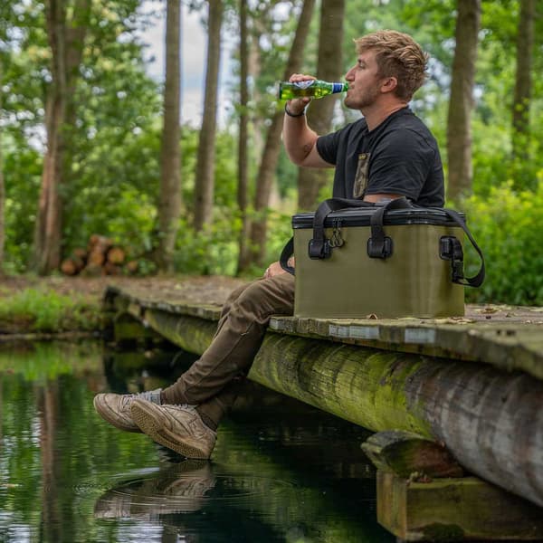 Avid Carp Kylväska Stormshield Deluxe 30l