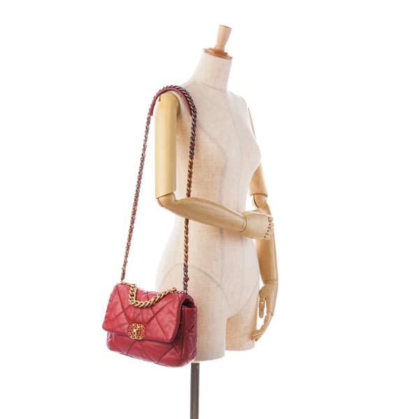 Pre-owned Chanel Medium Lambskin 19 Flap Red