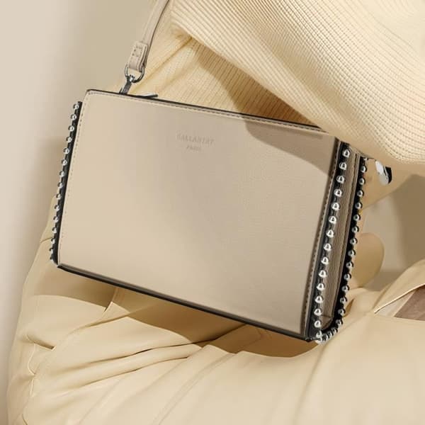 Axelväska - GALLANTRY - Lovely Studded - Beige - Syntet - Dragkedja - Kornformad
