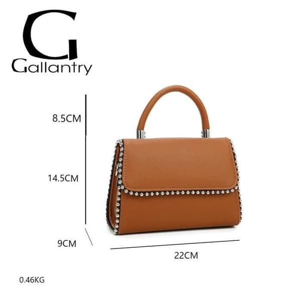 Elegancy Studded Gallantry Brown Handväska - GALLANTRY - Handväska - Brun - Syntet - Magnetisk - Kornformad