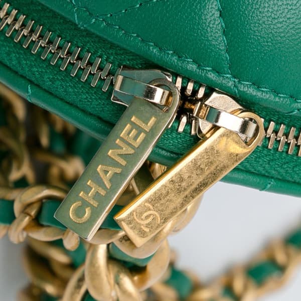 Pre-owned Chanel Quilted Lambskin Afternoon Tea Vanity Case with Chain Green