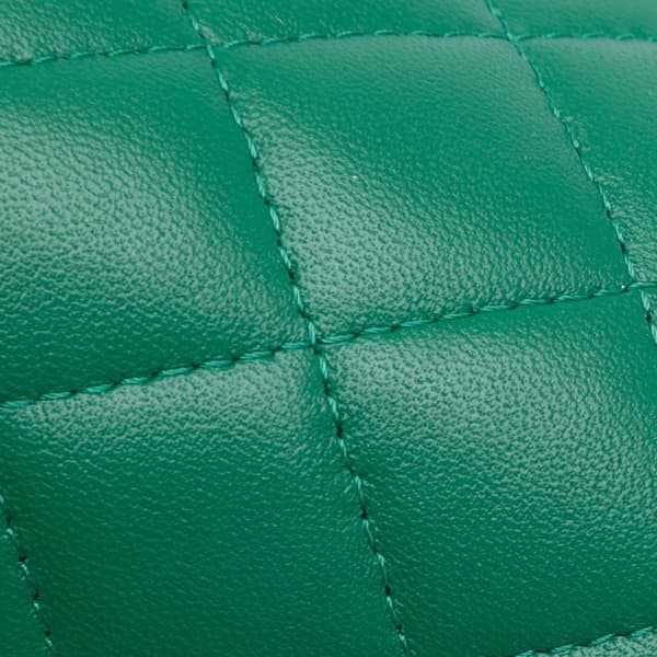 Pre-owned Chanel Quilted Lambskin Afternoon Tea Vanity Case with Chain Green