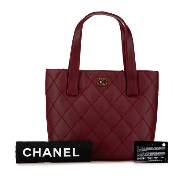 Pre-owned Chanel CC Lambskin Wild Stitch Handbag Red
