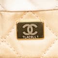 Miniatyrbild 6 av 8: Pre-owned Chanel Mini Shiny Calfskin 22 Hobo White