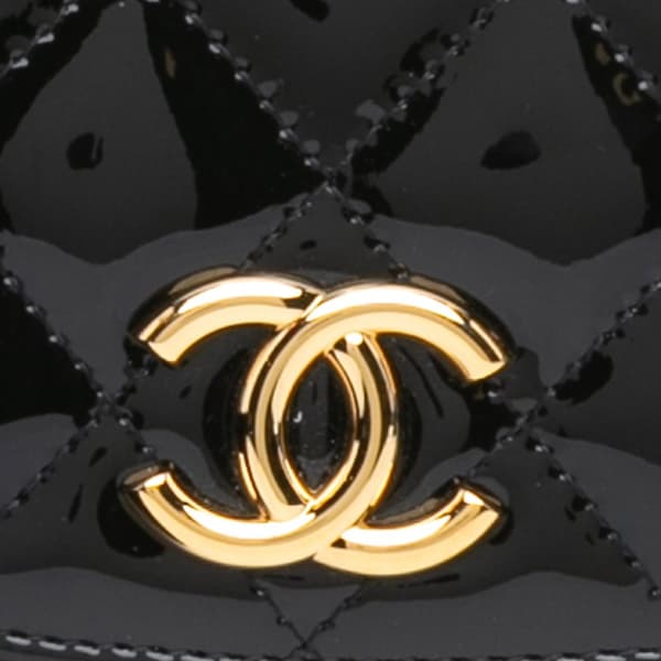 Pre-owned Chanel Mini CC Quilted Patent Leather Top Handle Clutch with Chain Black