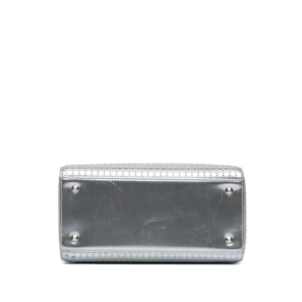 Pre-owned Dior Medium Metallic Patent Microcannage Lady Dior Silver