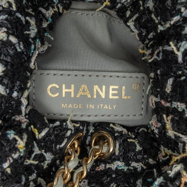 Pre-owned Chanel Small CC Calfskin and Tweed Drawstring Bucket Bag Black