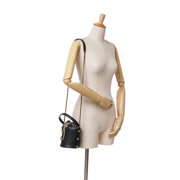 Pre-owned Chanel Small CC Calfskin and Tweed Drawstring Bucket Bag Black