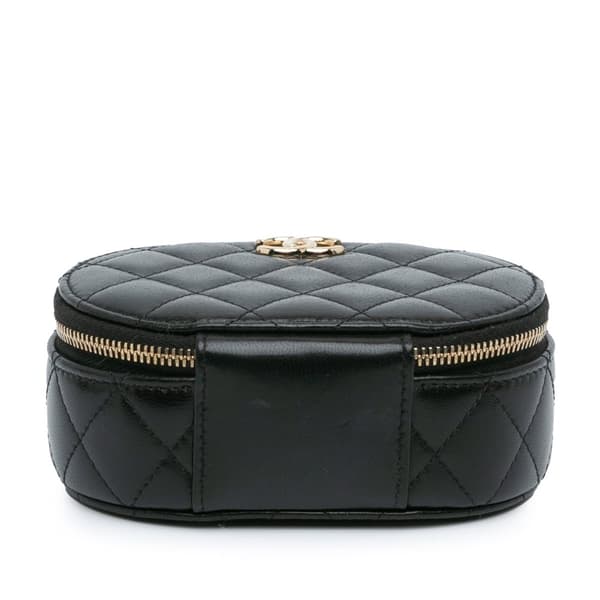 Pre-owned Chanel CC Quilted Lambskin Oval Top Handle Clutch Black