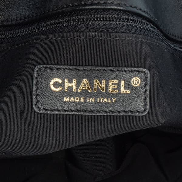 Pre-owned Chanel Medium Tweed Pearl Handle Flap Blue