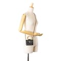Miniatyrbillede 9 af 10: Pre-owned Chanel Quilted Lambskin Pearl Crown Clutch On Chain Black