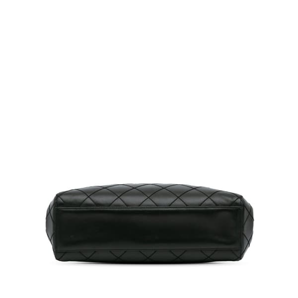 Pre-owned Chanel Stitched Lambskin Handbag Black