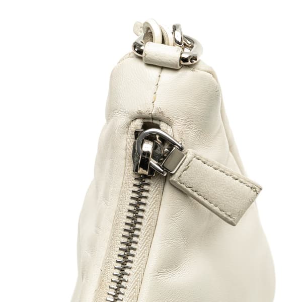 Pre-owned Prada Nappa Soft Padded Re Edition 2005 Satchel White