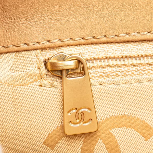 Pre-owned Chanel CC Wild Stitch Calfskin Handbag Brown