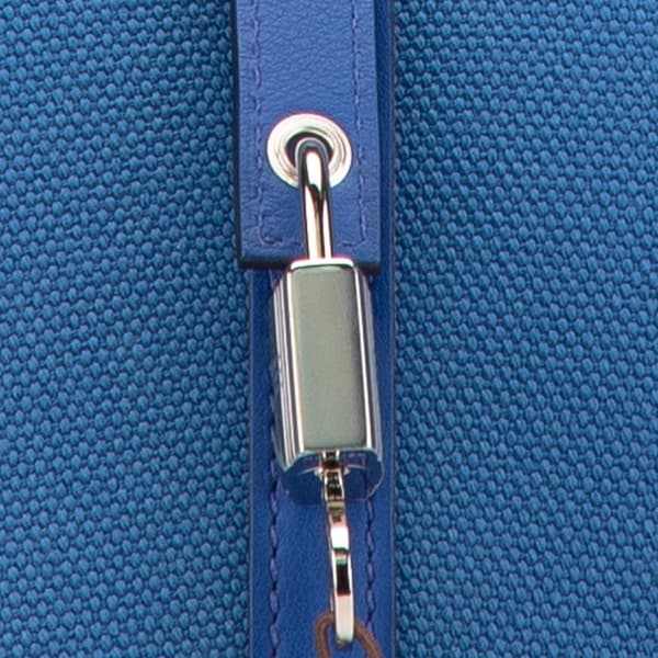 Pre-owned Hermès Toile Goeland and Swift Cargo Picotin Lock 18 Blue