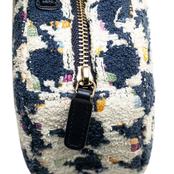 Pre-owned Chanel Tweed 19 Round Clutch with Chain White