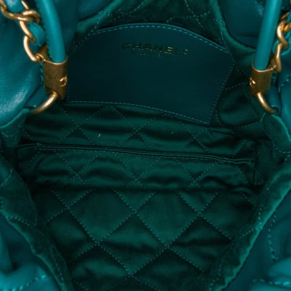 Pre-owned Chanel Mini Shiny Calfskin 22 Handbag Green