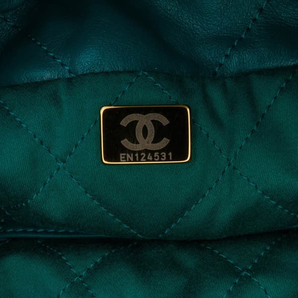 Pre-owned Chanel Mini Shiny Calfskin 22 Handbag Green