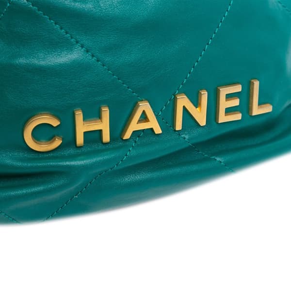 Pre-owned Chanel Mini Shiny Calfskin 22 Handbag Green