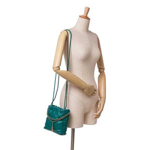 Pre-owned Chanel Mini Shiny Calfskin 22 Handbag Green