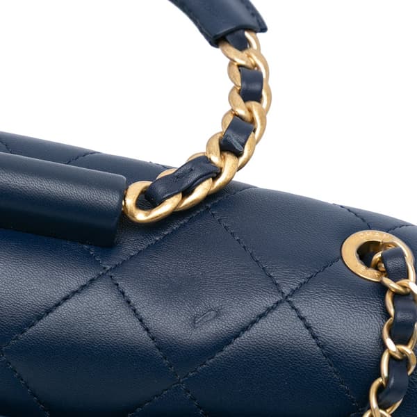 Pre-owned Chanel Medium Lambskin In the Loop Flap Blue