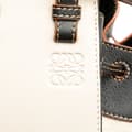 Miniatyrbillede 7 af 10: Pre-owned LOEWE Mini Leather and Canvas Hammock Bag White