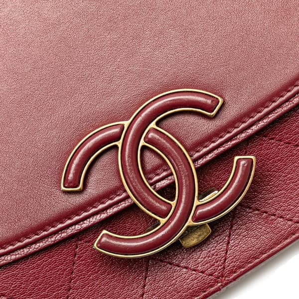 Pre-owned Chanel Medium Calfskin Coco Curve Flap Red