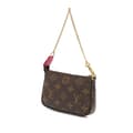 Miniatyrbillede 2 af 8: Pre-owned Louis Vuitton Monogram Giraffe Christmas Mini Pochette Accessoires Brown