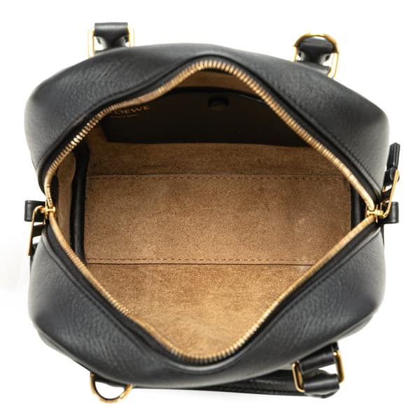 Pre-owned LOEWE Calfskin Amazona 16 Square Bag Black