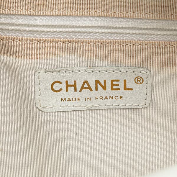 Pre-owned Chanel CC Quilted Caviar Bowling Bag White