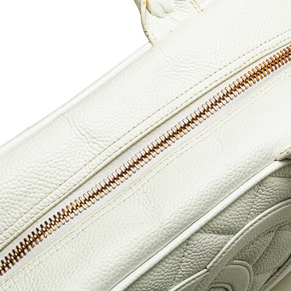 Pre-owned Chanel CC Quilted Caviar Bowling Bag White