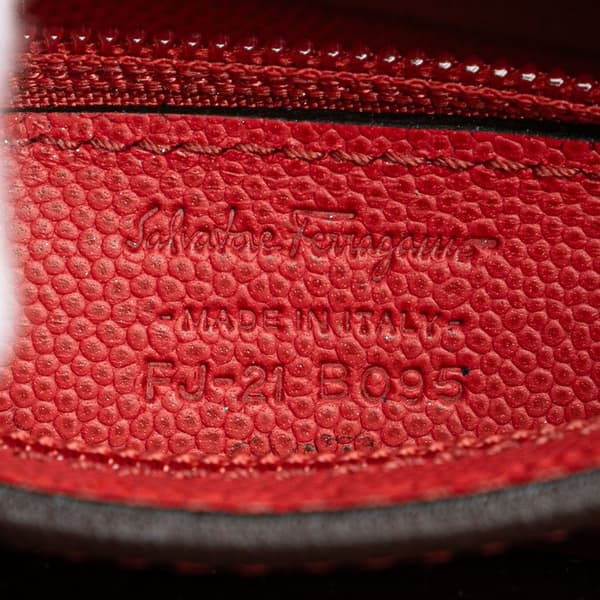 Pre-owned Ferragamo Leather Gancini Handbag Red