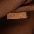 Miniatyrbilde 6 av 8: Pre-owned Louis Vuitton Monogram Mini Pochette Accessoires Brown