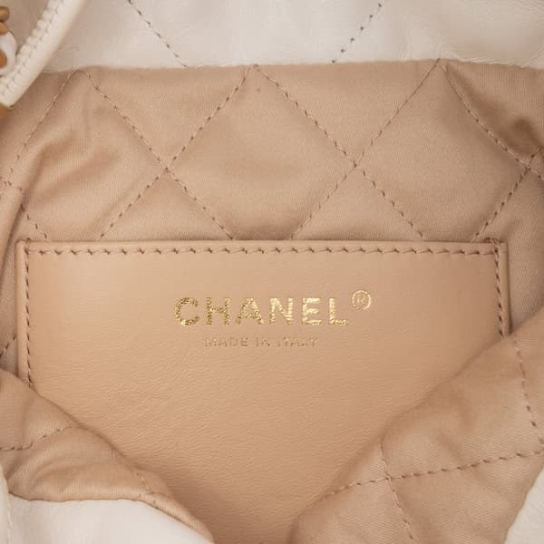 Pre-owned Chanel Mini Shiny Calfskin 22 Hobo White
