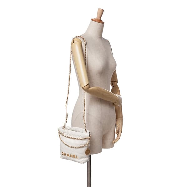 Pre-owned Chanel Mini Shiny Calfskin 22 Hobo White