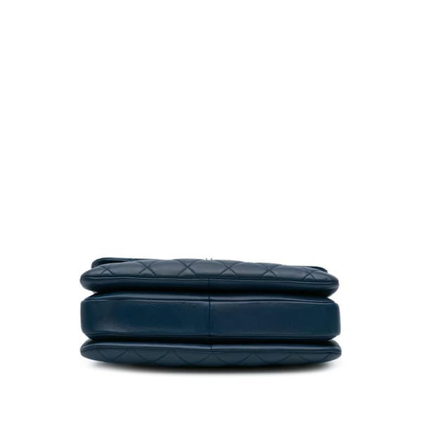 Pre-owned Chanel Medium Lambskin Trendy CC Flap Blue